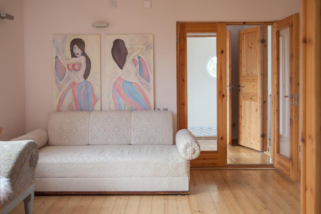 Allika Holiday House Παρνού Δωμάτιο φωτογραφία
